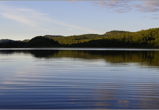 Saint Maurice, lac Tousignant #75 (1541 visites) Lac Tousignant. Saint Maurice, lac Tousignant #75