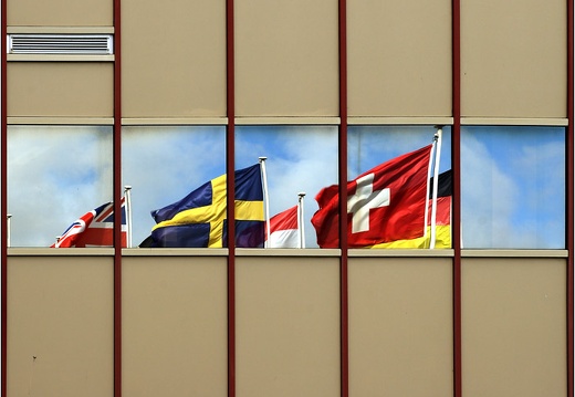 Flags #01 (1725 visites, score 7.94) Flags #01