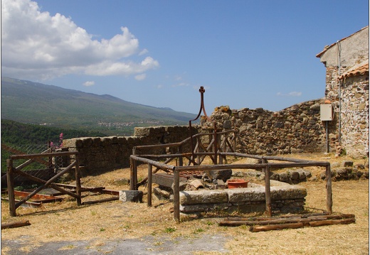 Castiglione di Sicilia, Castello di Lauria #02 (2235 visites) Castiglione di Sicilia, Castello di Lauria #02