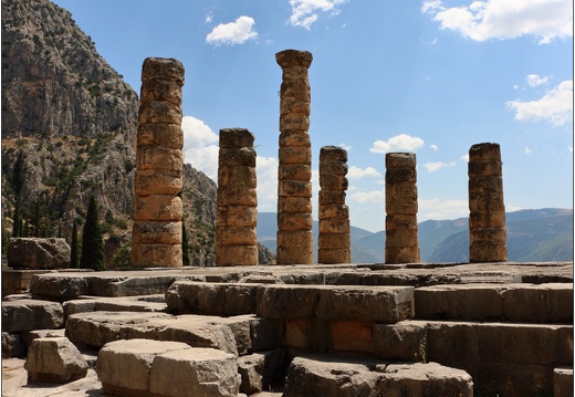 Delphes, temple d'Apollon #04 (957 visites) Delphes, temple d'Apollon #04
