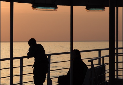 La mère, le fils, la mer (b) (3224 visites, 1 commentaire) La mère, le fils, la mer (b)