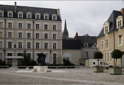 Place Saint-Eloi #01 (1020 visites) Place Saint-Eloi #01