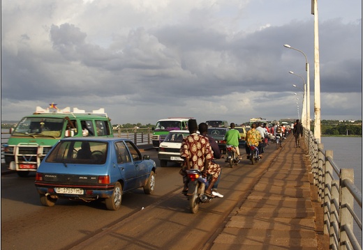 Bamako, pont des Martyrs #20 (5476 visites, score 7.46) Bamako, pont des Martyrs #20